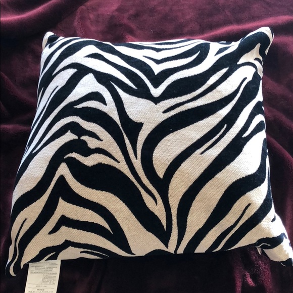 Zebra Print Pillow - Picture 2 of 6